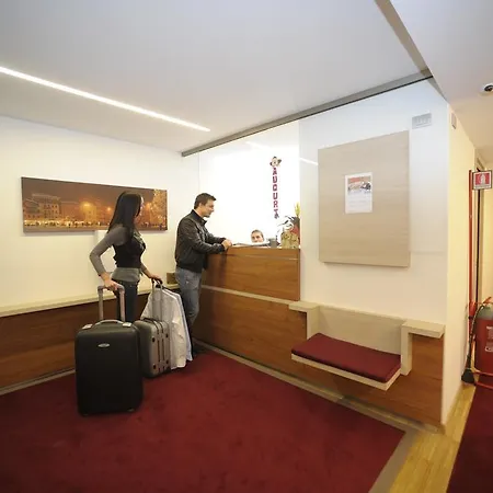 Al Marinaio Garni Otel Trento